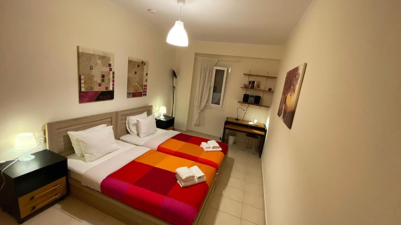 Patras Palm Tree Apartment ภายนอก รูปภาพ