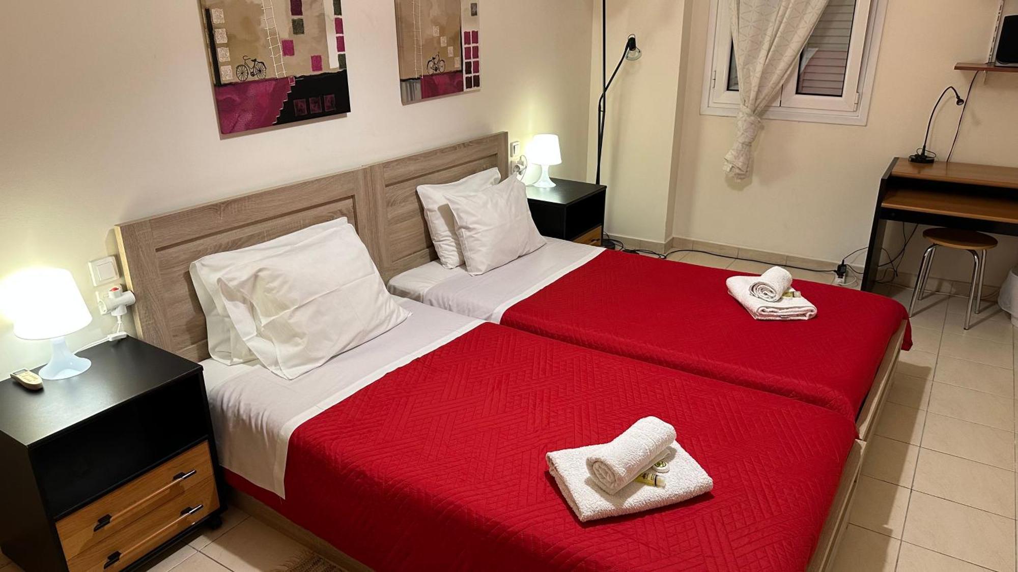 Patras Palm Tree Apartment ภายนอก รูปภาพ