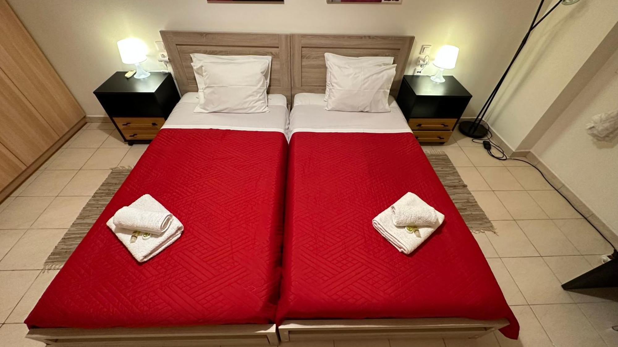 Patras Palm Tree Apartment ภายนอก รูปภาพ