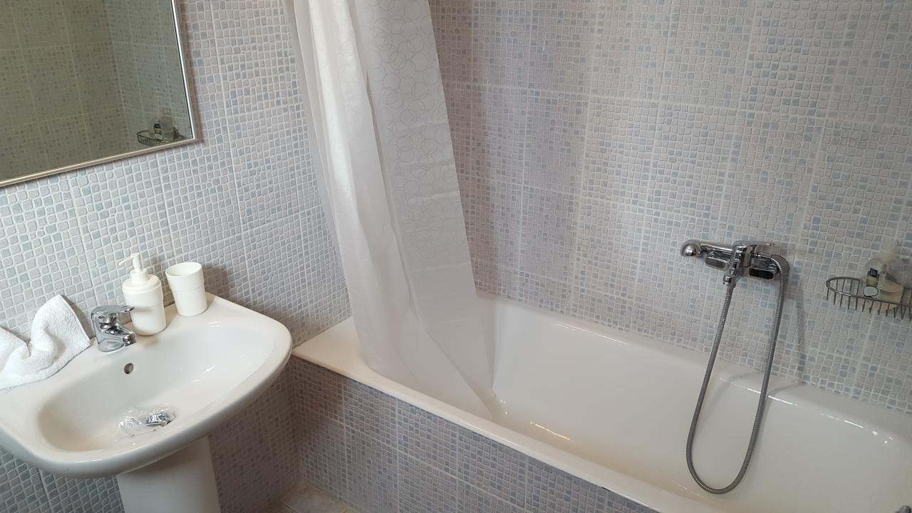 Patras Palm Tree Apartment ภายนอก รูปภาพ