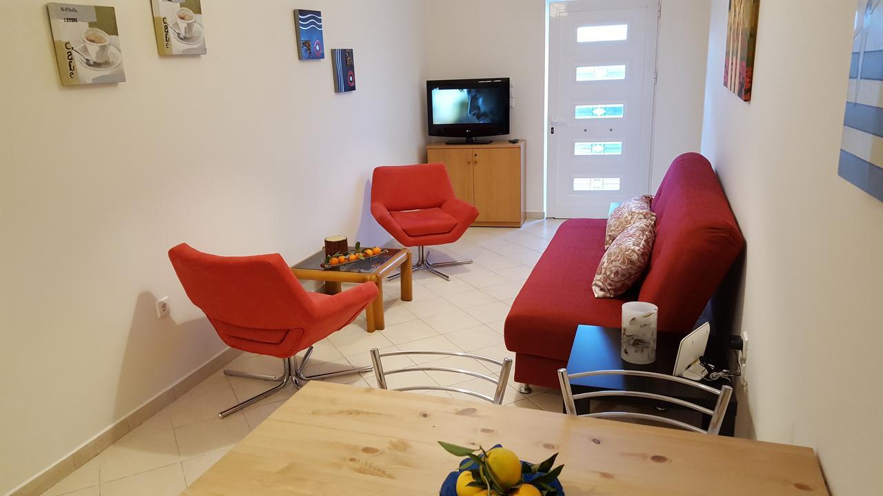 Patras Palm Tree Apartment ภายนอก รูปภาพ