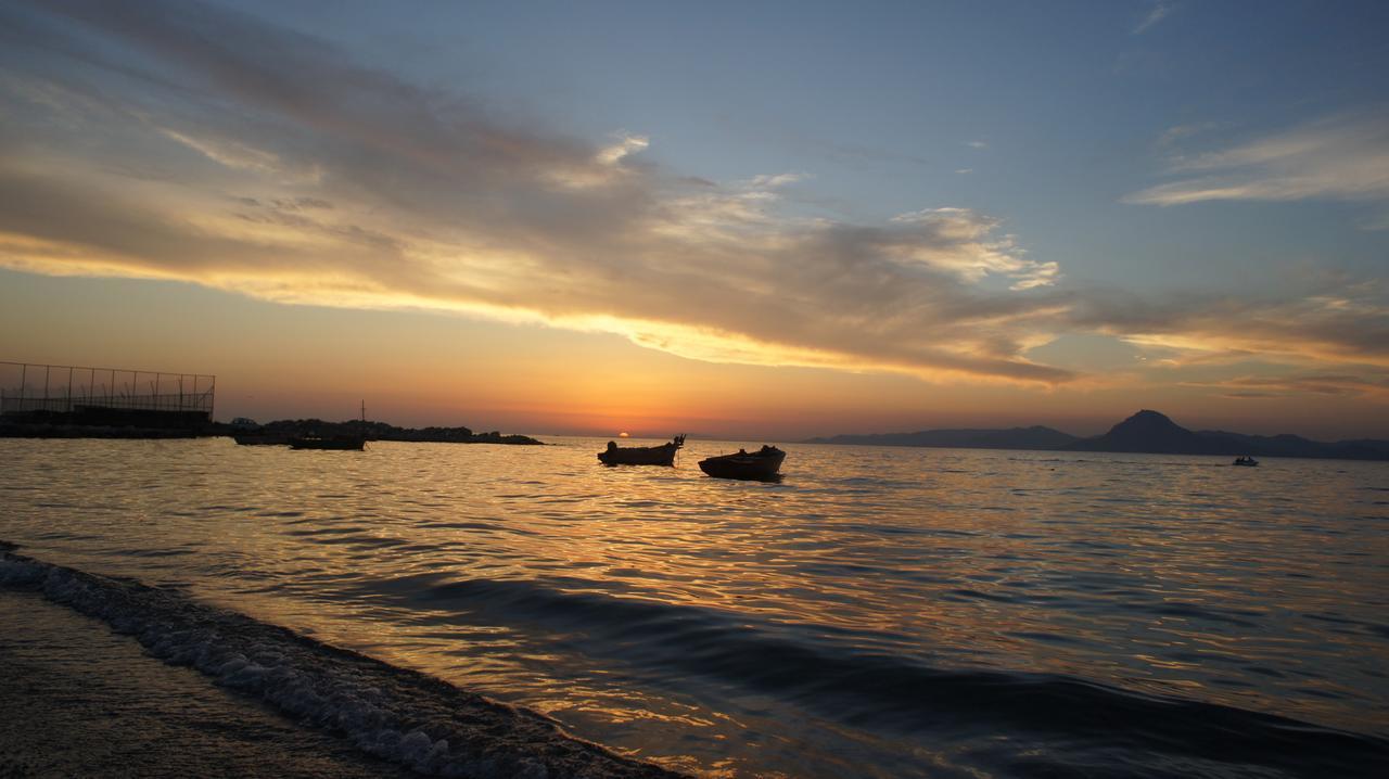 Patras Palm Tree Apartment ภายนอก รูปภาพ