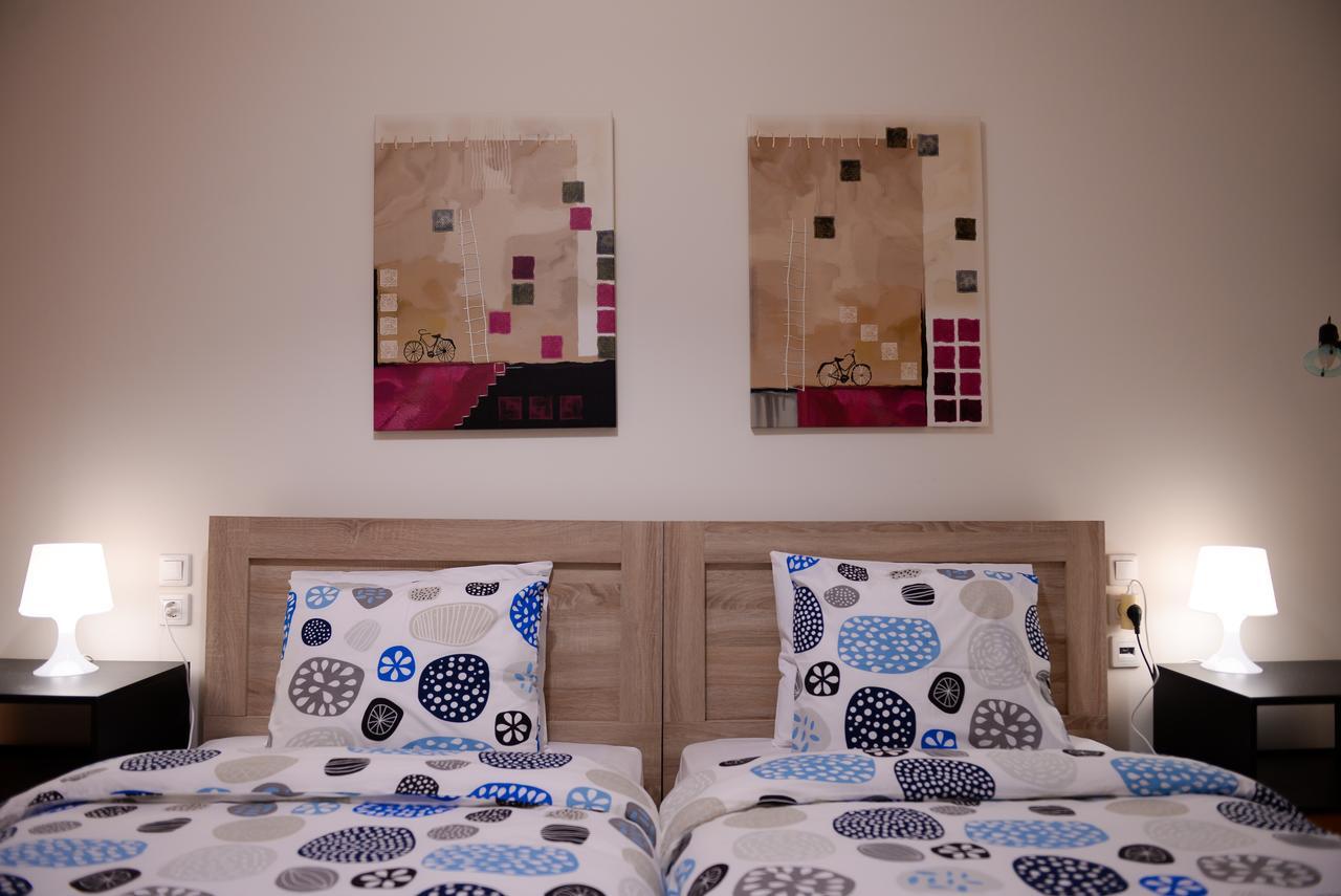 Patras Palm Tree Apartment ภายนอก รูปภาพ