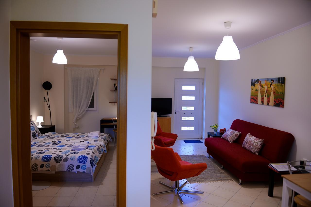 Patras Palm Tree Apartment ภายนอก รูปภาพ